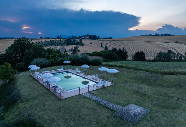 Il Giuncheto Casale Rooms, Pool, Umbrian Countryside: Autumn, Pool, Spring, Summer