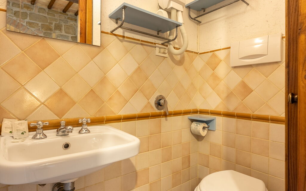 Il Giuncheto Casale Rooms, Pool, Umbrian Countryside - : Autunno, Bagno, Estate, Primavera