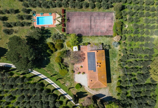 Il Leccio, Vinci, Private Pool and Tennis