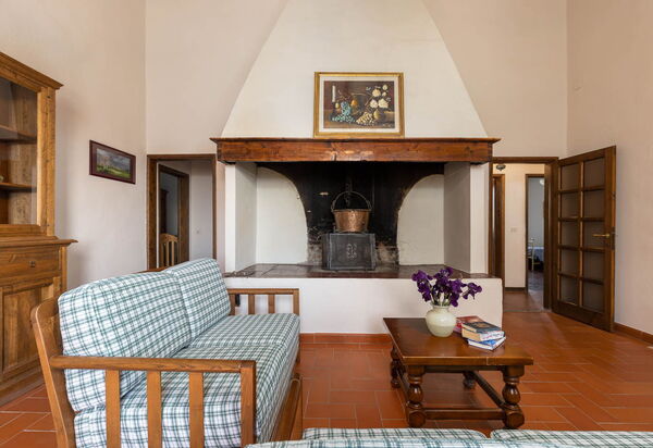 Il Leccio, Vinci, Private Pool and Tennis: Autumn, Room Detail, Spring, Summer