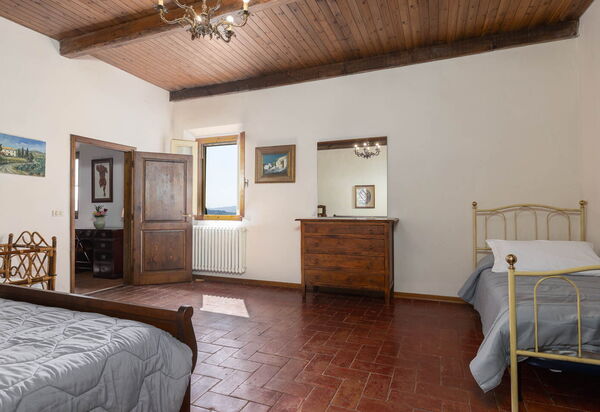 Il Leccio, Vinci, Private Pool and Tennis: Autumn, Bedroom, Spring, Summer
