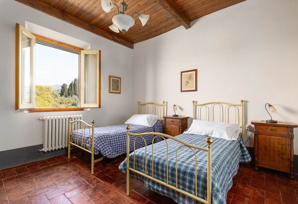 Il Leccio, Vinci, Private Pool and Tennis: Autumn, Bedroom, Spring, Summer
