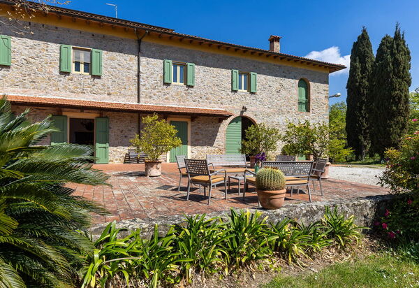 Il Leccio, Vinci, Private Pool and Tennis: Autumn, Balcony / Terrace / Patio, Building Exterior, Spring, Summer