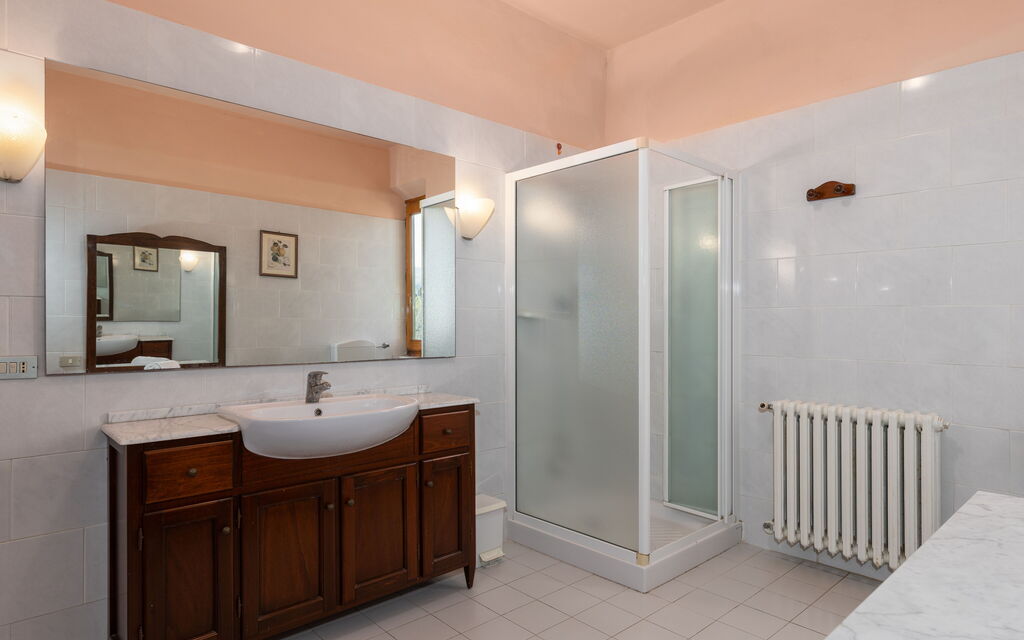 Il Leccio, Vinci, Private Pool and Tennis: Autumn, Bathroom, Spring, Summer