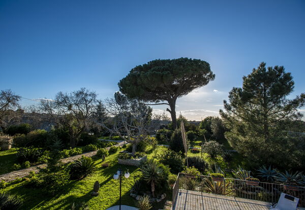 Tenuta Renna by Geco Vacation Rentals: all'aperto, Autunno, Estate, Esterni, Giardino, Primavera, Vista Panoramica