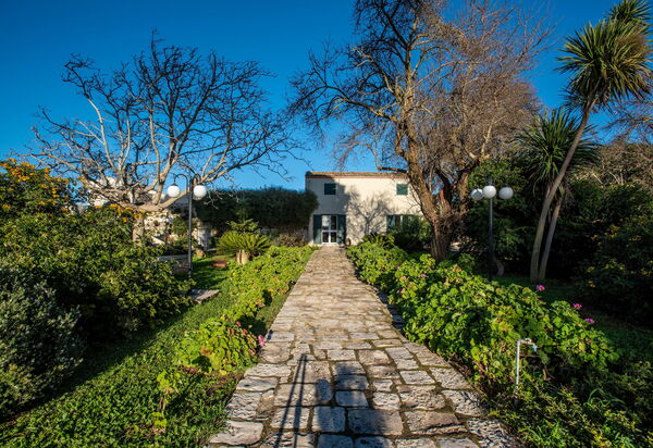Tenuta Renna by Geco Vacation Rentals: all'aperto, Autunno, Estate, Esterni, Giardino, Primavera