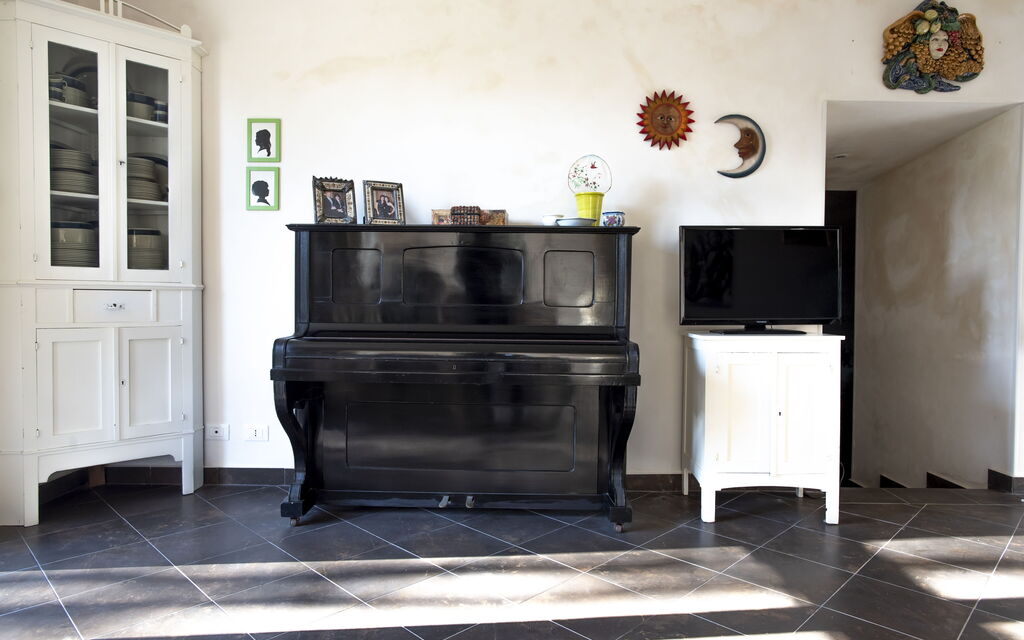 Tenuta Renna by Geco Vacation Rentals: Autunno, Dettagli della stanza, Estate, Primavera, Sala da pranzo