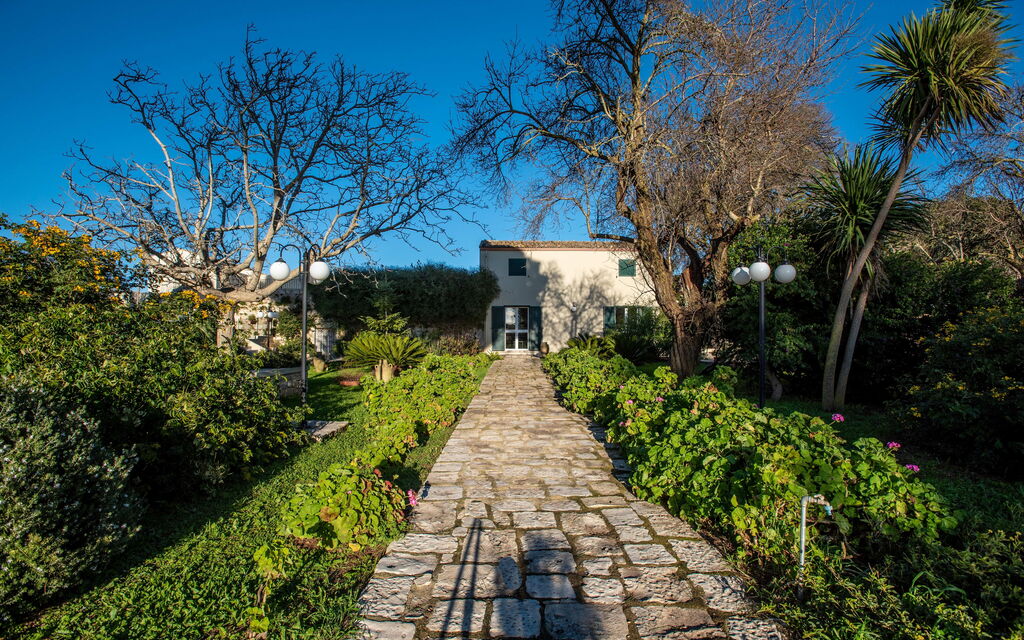 Tenuta Renna by Geco Vacation Rentals: all'aperto, Autunno, Estate, Esterni, Giardino, Primavera