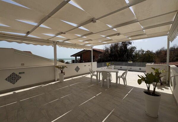 Casa Amare by Geco Vacation Rentals: Autumn, Balcony / Terrace / Patio, Spring, Summer