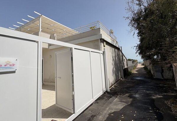 Casa Amare by Geco Vacation Rentals: Autumn, Building Exterior, Main Entrance, Spring, Summer