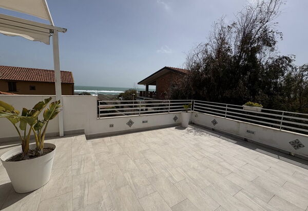 Casa Amare by Geco Vacation Rentals: Autumn, Balcony / Terrace / Patio, Spring, Summer