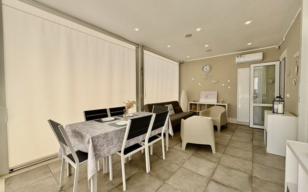 Casa Amare: Autumn, Dining Room, Living Room, Spring, Summer