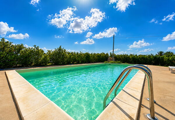 Villa Marzia: Autumn, Garden, Pool, Spring, Summer