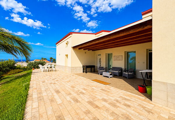 Villa Marzia: Autumn, Garden, Spring, Summer