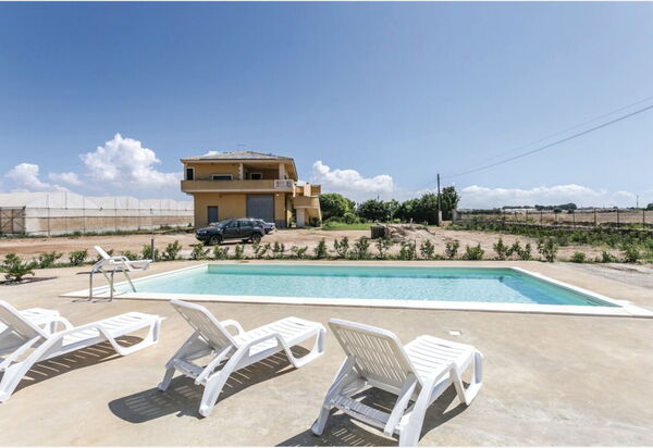 Villa Marzia: all'aperto, Autunno, Balcone / Terrazza / Patio, Estate, Giardino, Piscina, Primavera