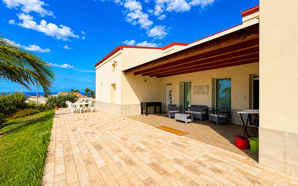 Villa Marzia: Autumn, Garden, Spring, Summer