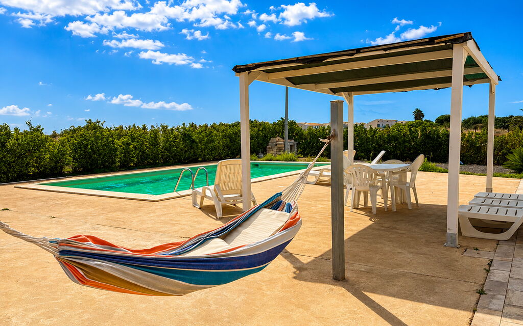 Villa Marzia: Autumn, Garden, Pool, Spring, Summer