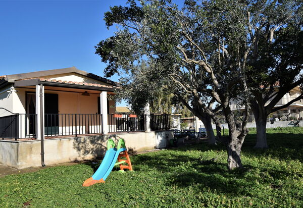 Villa Andrea: Autumn, Balcony / Terrace / Patio, Garden, Outdoor, Spring, Summer