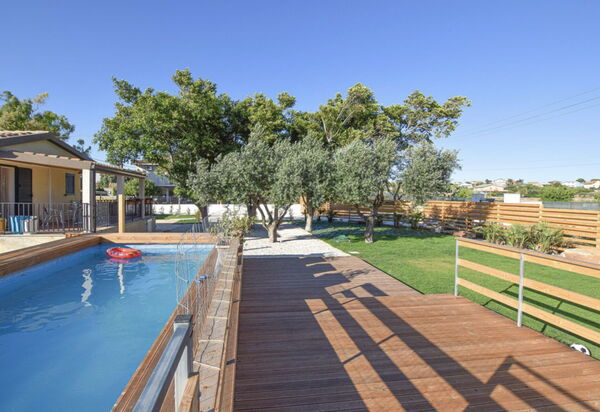 Villa Andrea: Autumn, Balcony / Terrace / Patio, Garden, Outdoor, Pool, Spring, Summer