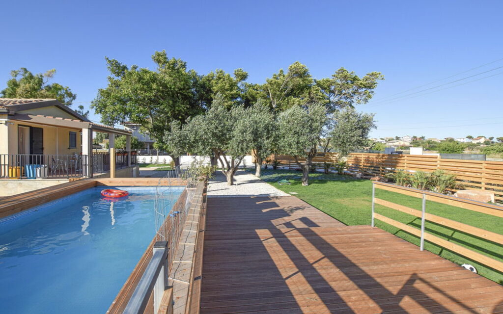Villa Andrea: Autumn, Balcony / Terrace / Patio, Garden, Outdoor, Pool, Spring, Summer