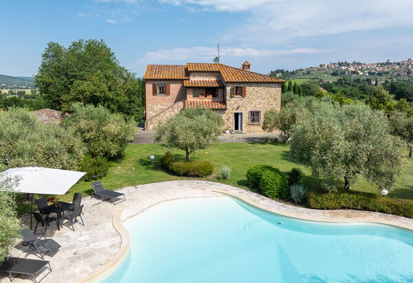 Podere Il Pozzangone, Lucignano: Autumn, Pool, Spring, Summer