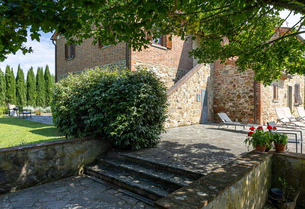 Podere Il Pozzangone, Lucignano: Autumn, Garden, Spring, Summer