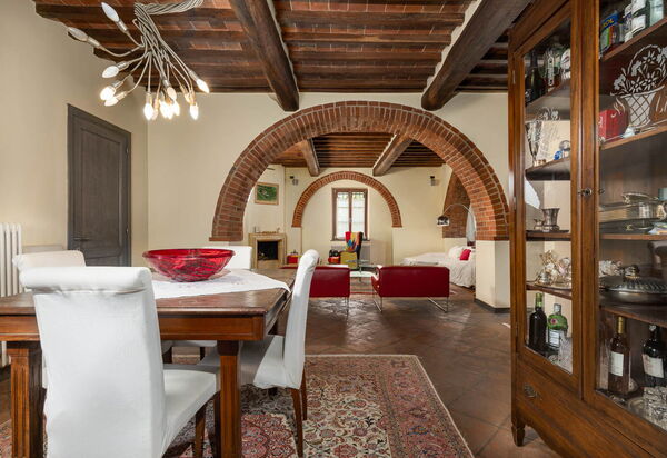 Podere Il Pozzangone, Lucignano: Autumn, Dining Room, Spring, Summer
