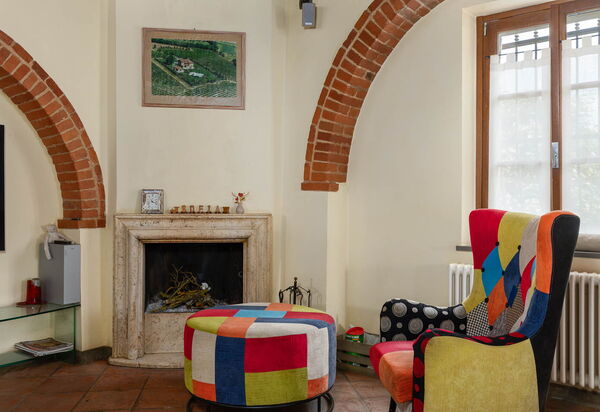 Podere Il Pozzangone, Lucignano: Autumn, Living Room, Spring, Summer