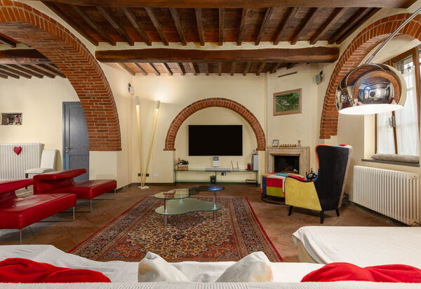 Podere Il Pozzangone, Lucignano: Autumn, Living Room, Spring, Summer