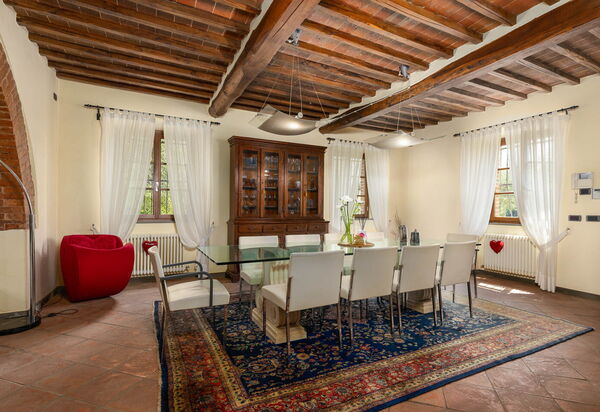 Podere Il Pozzangone, Lucignano: Autumn, Dining Room, Spring, Summer