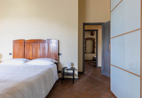 Podere Il Pozzangone, Lucignano: Autumn, Bedroom, Spring, Summer