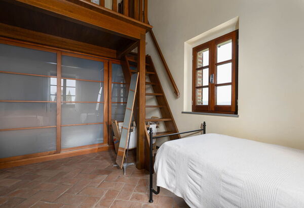 Podere Il Pozzangone, Lucignano: Autumn, Bedroom, Spring, Summer