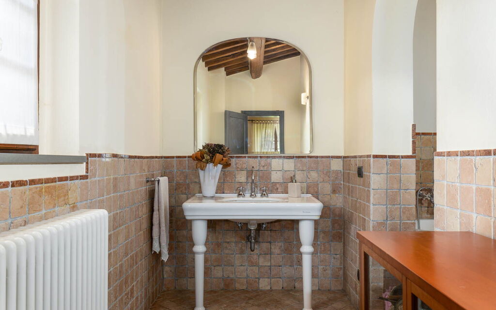 Podere Il Pozzangone, Lucignano: Autunno, Bagno, Estate, Primavera