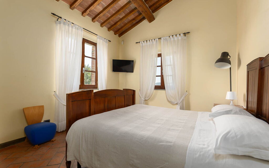 Podere Il Pozzangone, Lucignano: Autunno, Camera da letto, Estate, Primavera