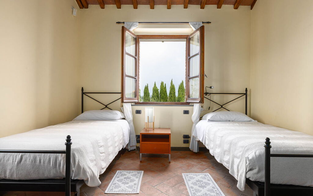 Podere Il Pozzangone, Lucignano: Autunno, Camera da letto, Estate, Primavera