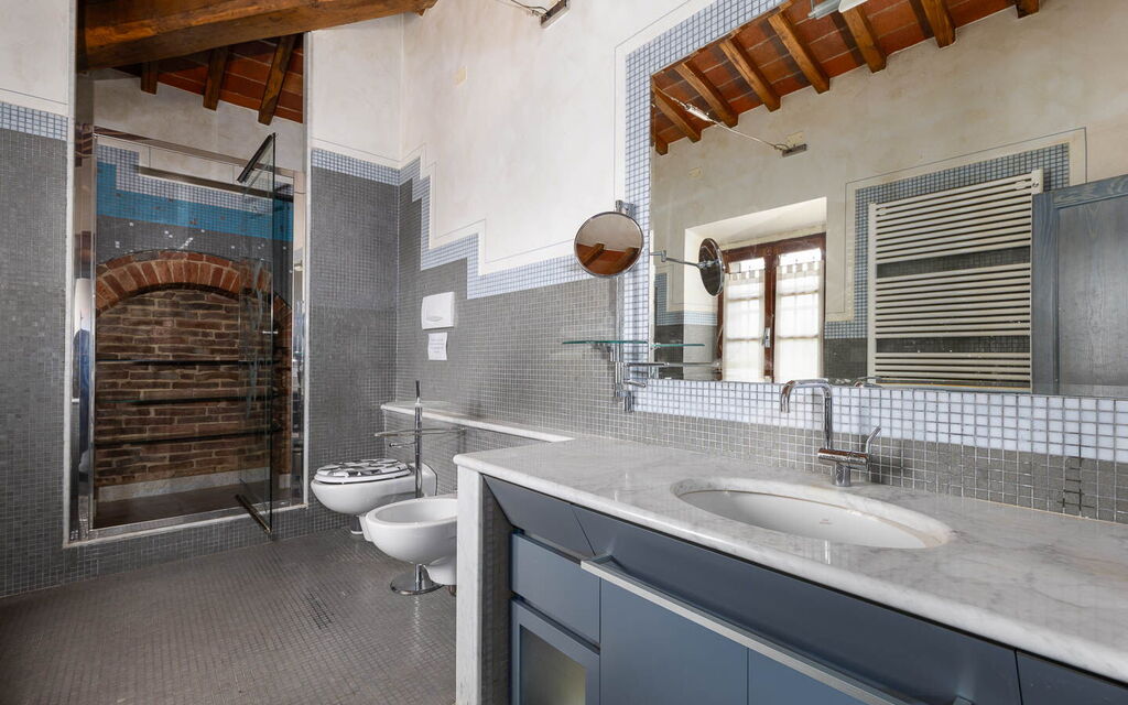 Podere Il Pozzangone, Lucignano: Autunno, Bagno, Estate, Primavera