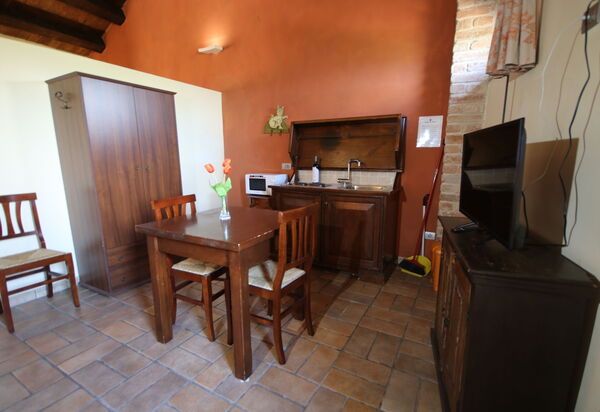Residence Borgodamare: Autumn, Dining Room, Kitchen, Spring, Summer