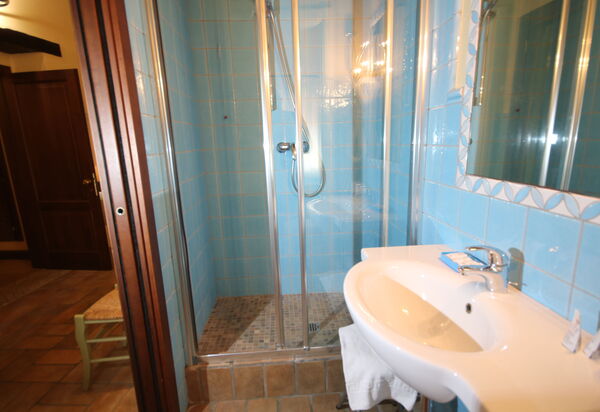 Residence Borgodamare: Autumn, Bathroom, Spring, Summer