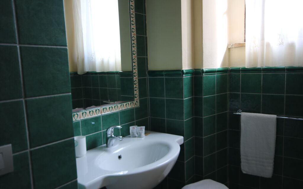Residence Borgodamare - : Autumn, Bathroom, Spring, Summer