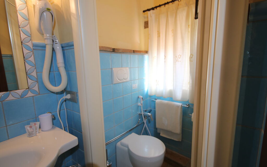 Residence Borgodamare - : Autumn, Bathroom, Spring, Summer