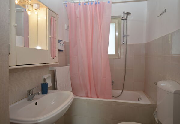 Villa Mameli: Autumn, Bathroom, Spring, Summer
