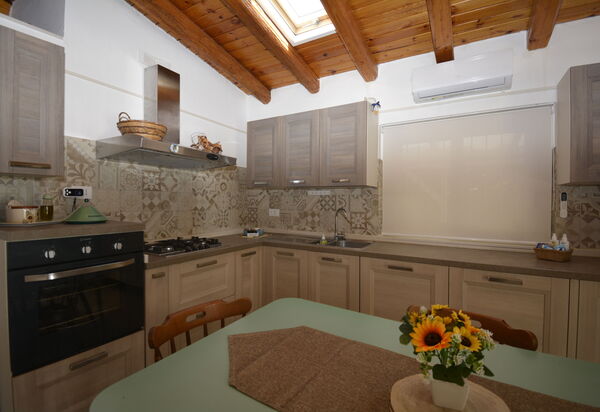 Villa Mameli: Autumn, Kitchen, Spring, Summer