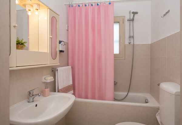 Villa Mameli: Autumn, Bathroom, Spring, Summer