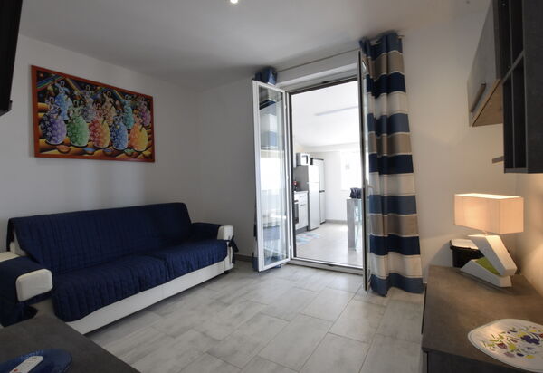 Villa Giugiola: Autumn, Living Room, Spring, Summer