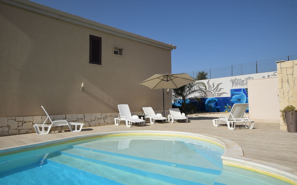 Villa Giugiola: all'aperto, Autunno, Balcone / Terrazza / Patio, Estate, Giardino, Piscina, Primavera