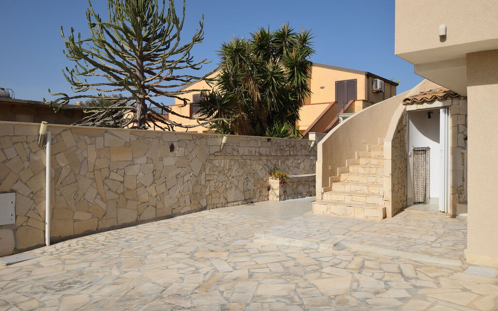 Villa Giugiola: all'aperto, Autunno, Balcone / Terrazza / Patio, Entrata Principale, Estate, Primavera