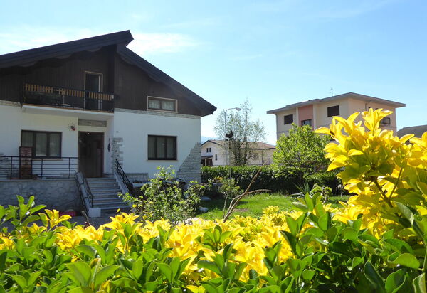 House Angy: Autunno, Entrata Principale, Estate, Giardino, Primavera