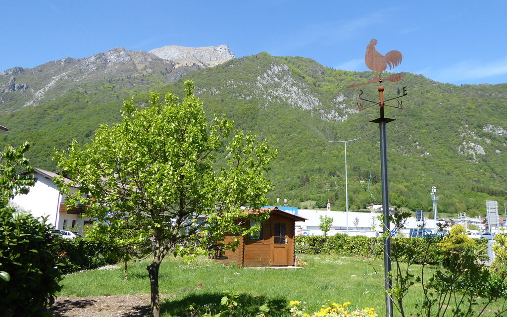 House Angy: Autumn, Garden, Spring, Summer