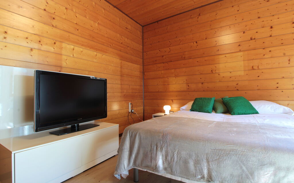 House Angy: Autumn, Bedroom, Spring, Summer