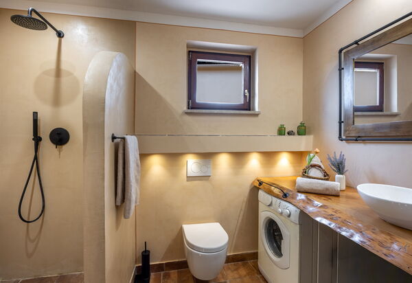 Terrazza sulla Luna, Casciana Terme: Autumn, Bathroom, Spring, Summer